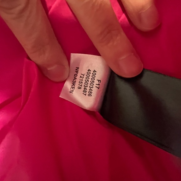 Women’s Northface Quilted Jacket - Picture 4 of 5